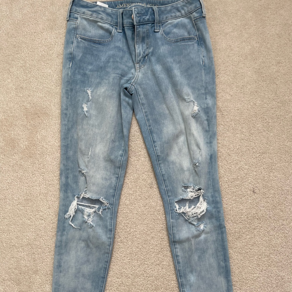 American Eagle light wash jeans